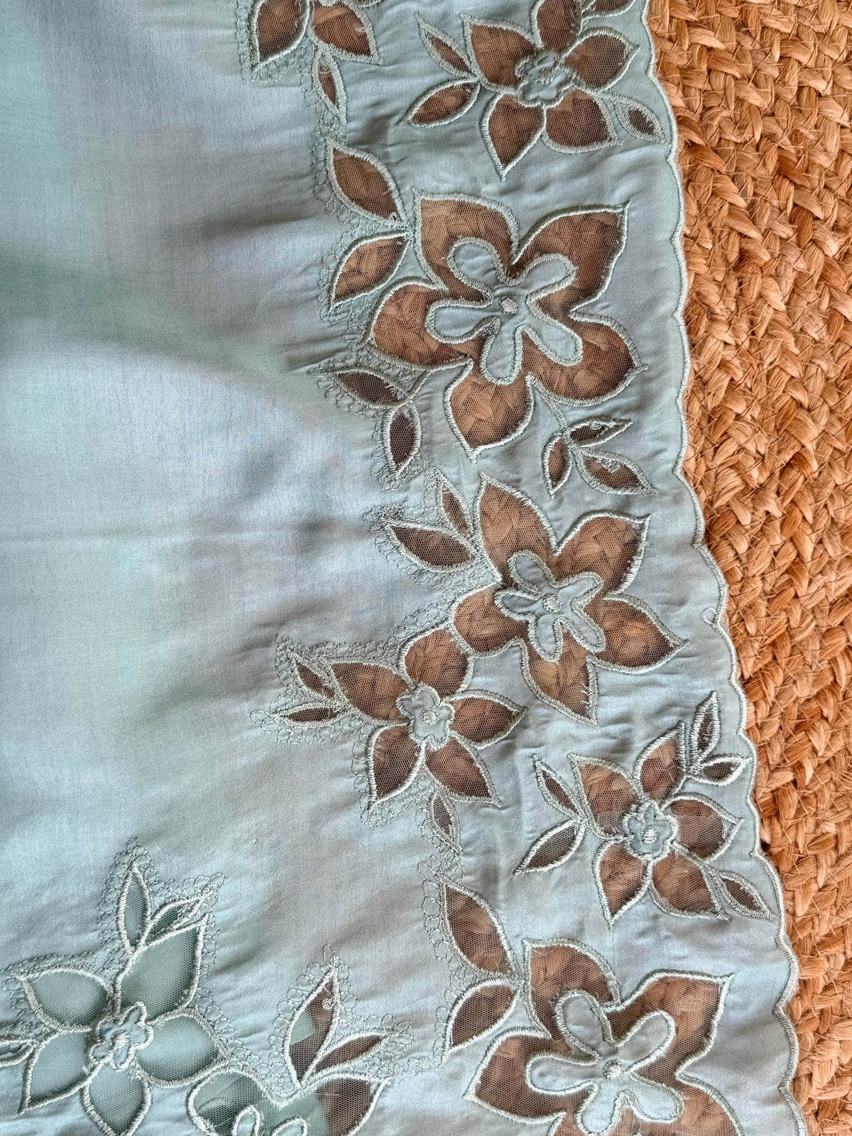 KST70 Semitusser net aplique saree