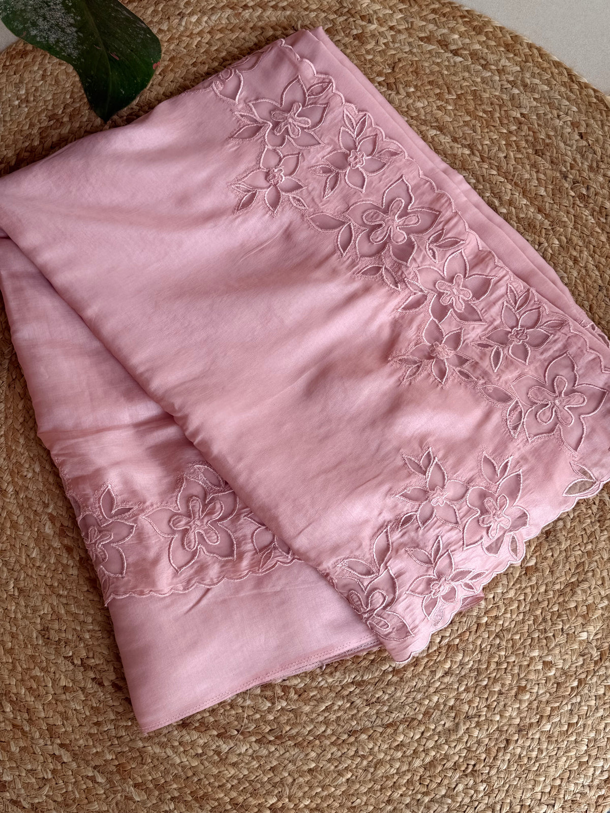 KST70 Semitusser net aplique saree