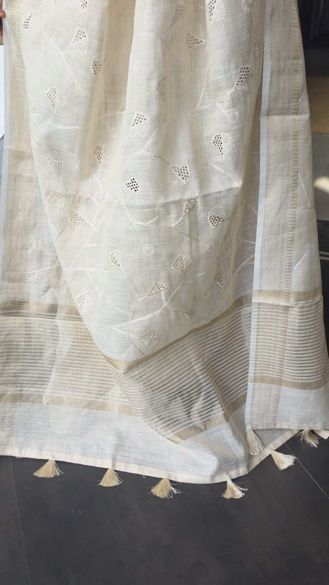 Linen Tissue saree CH23